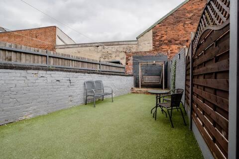 Highfields House - Free Wifi - Free Local Parking Hotel Шефилд Екстериор снимка