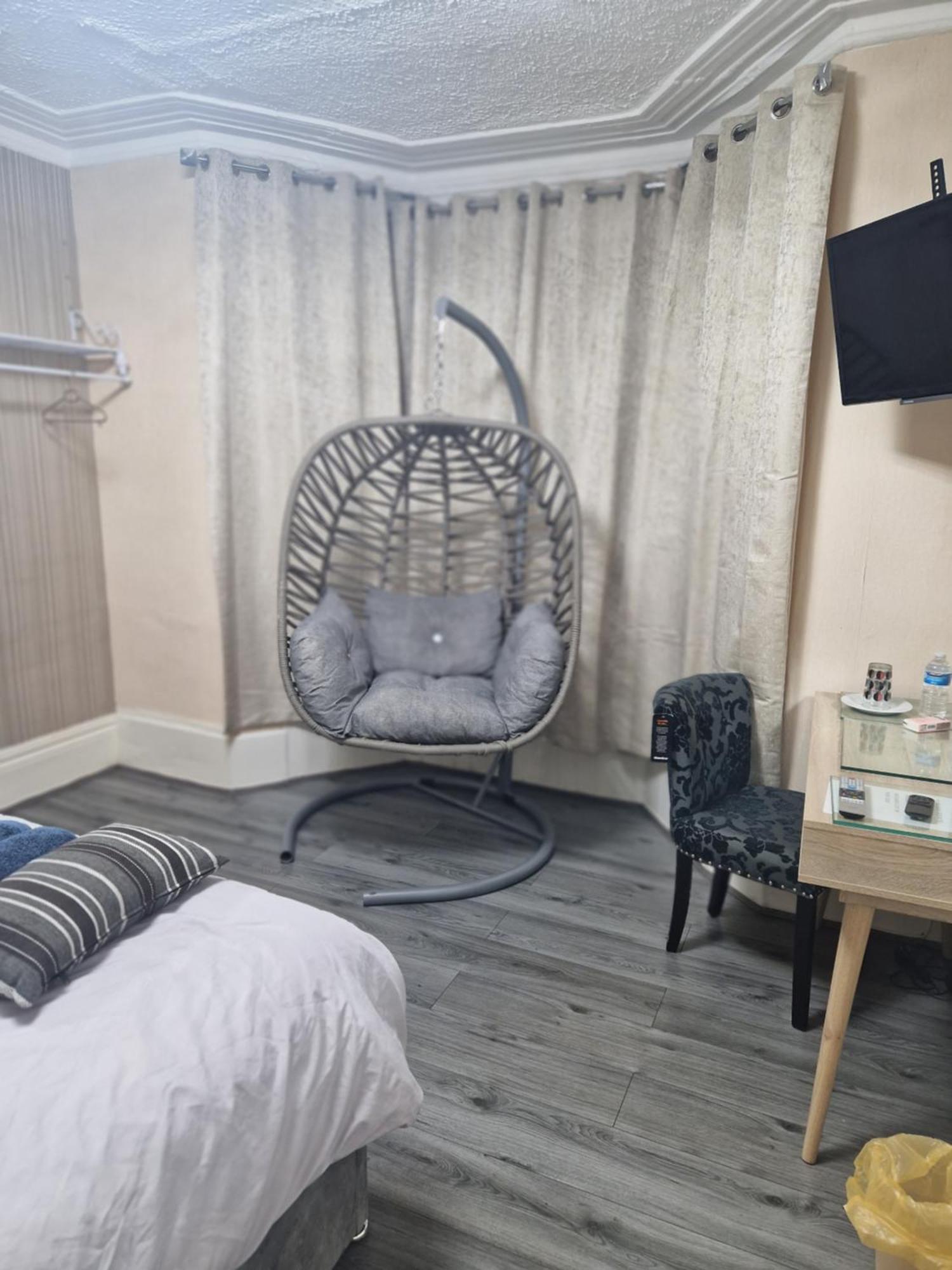 Highfields House - Free Wifi - Free Local Parking Hotel Шефилд Екстериор снимка